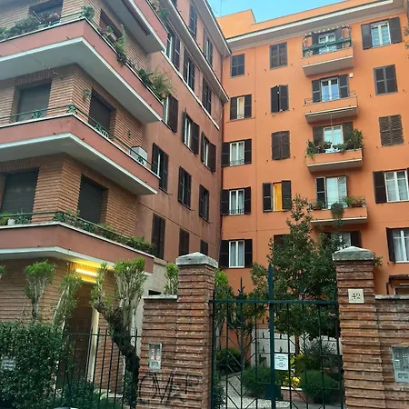 Colosseum Vibes Apartment *